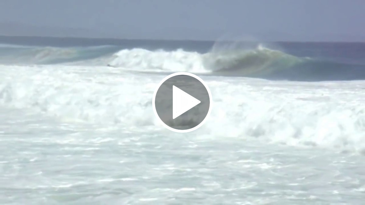 Storm Surf Xmas Day in Byron Bay 2011 with Manu