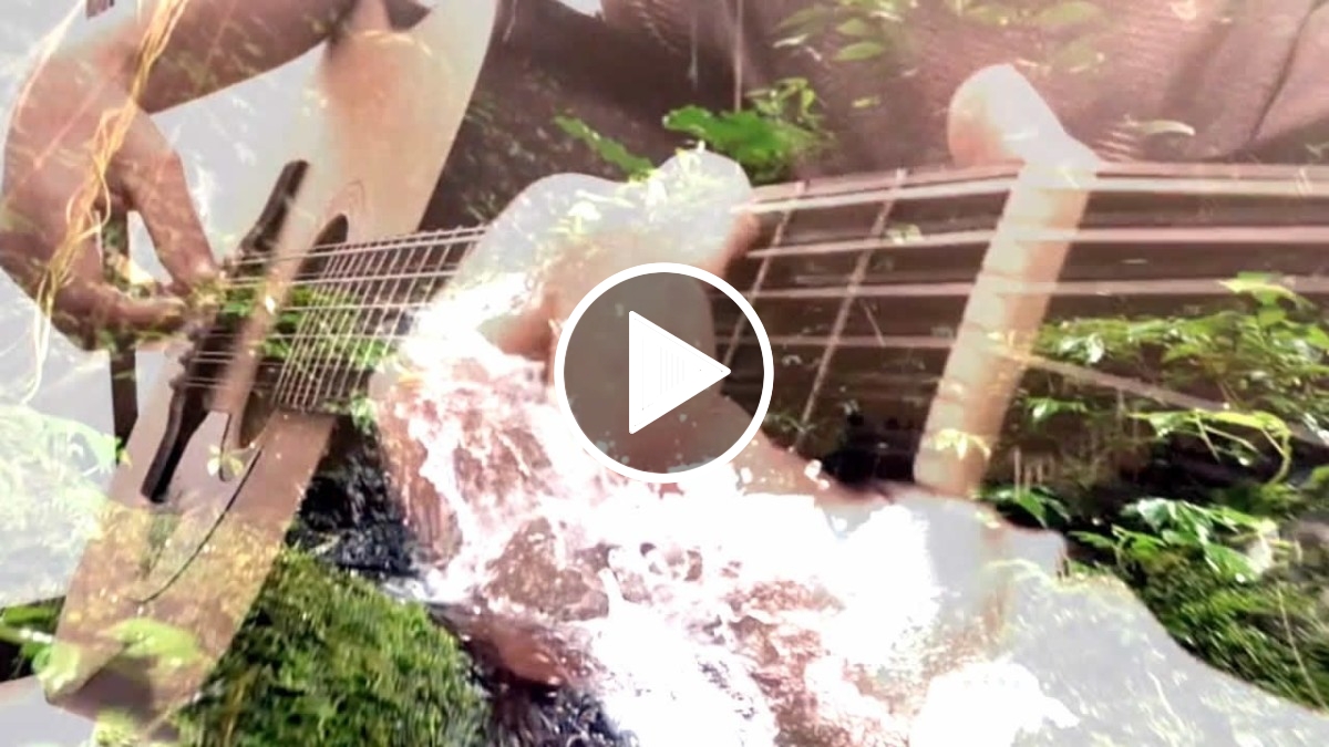 Watching Fingers with a 12 String Original #Fingerpicking Guitar Artist Ylia Callan